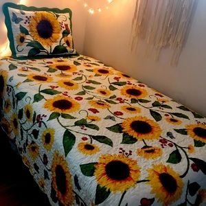 Twin Sunflower Bedspread and Pillow Sham